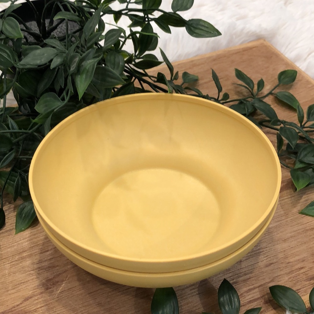 Tupperware bowls - Picture 2 of 10